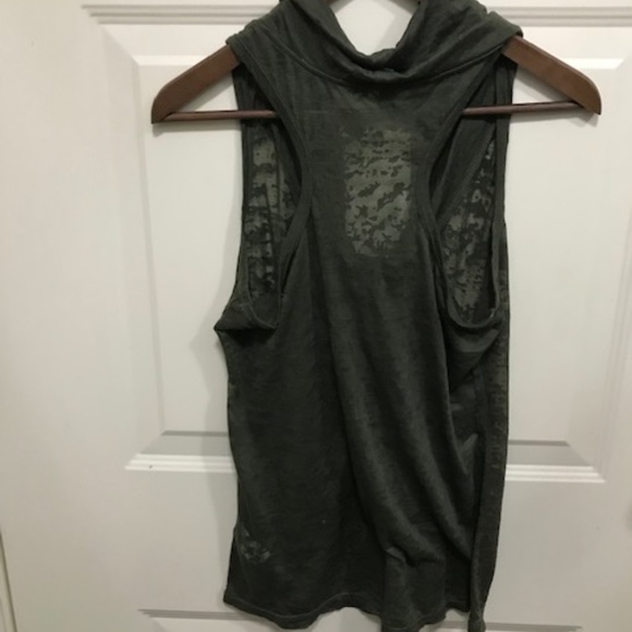 Cowl neck Jacob tank top - Picture 2 of 3